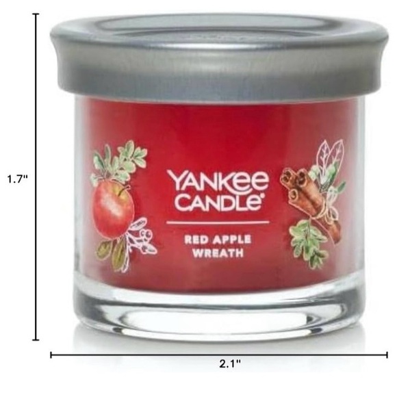 NWT- Yankee Candle Red Apple Wreath Small Tumbler Scented Candle - Picture 3 of 5